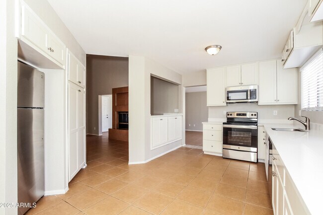Foto del edificio - 11345 N 82nd Dr