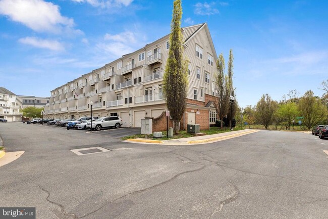 Building Photo - 7101 Little Thames Drive