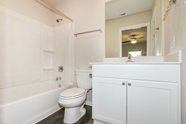 Foto del edificio - 7522 Thrips Ln