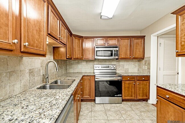 Building Photo - 7955 Jefferson Pl Blvd