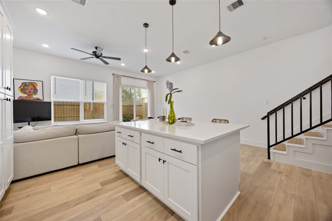 Foto del edificio - 5702 Breland St