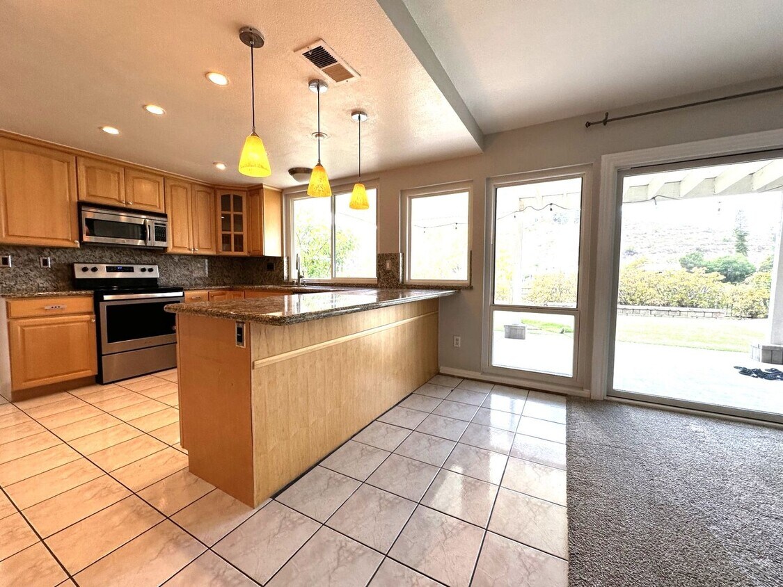 Foto principal - 4BR/3BA House in Rancho Penasquitos - Powa...