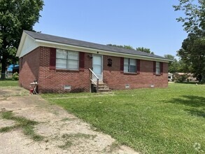Building Photo - 119 Jelk St