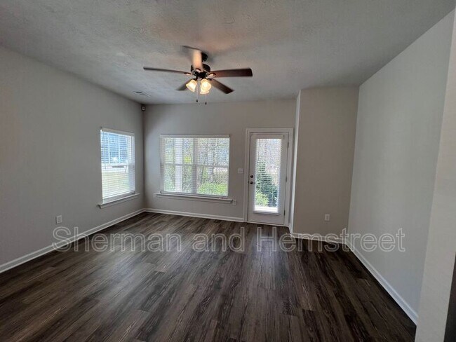 Building Photo - 5038 Mimosa Dr