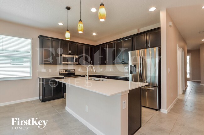 Building Photo - 874 Lady Bird Ln