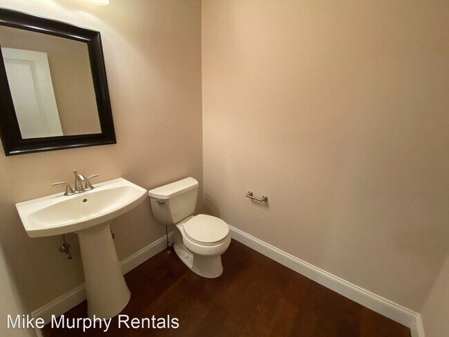 Building Photo - 3 br, 2.5 bath House - 2177 Versailles Drive