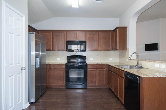 Building Photo - 504 Comal Run