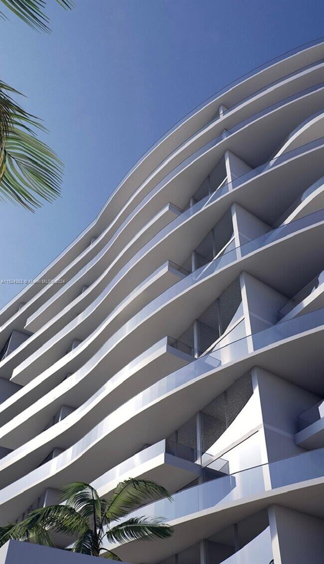 Building Photo - 17550 Collins Ave