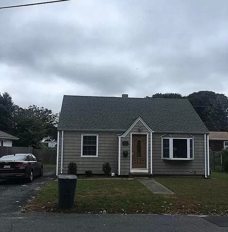 Primary Photo - 10 Sidney Ave