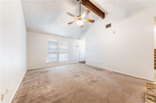 Foto del edificio - 1706 Onion Creek Village Dr