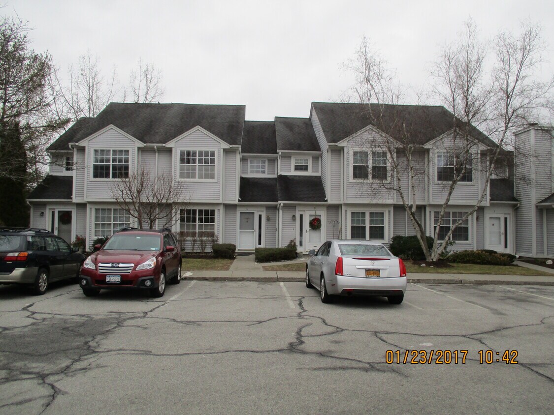 10 Juniper Ln, Pawling, NY 12564 Townhome Rentals in Pawling NY