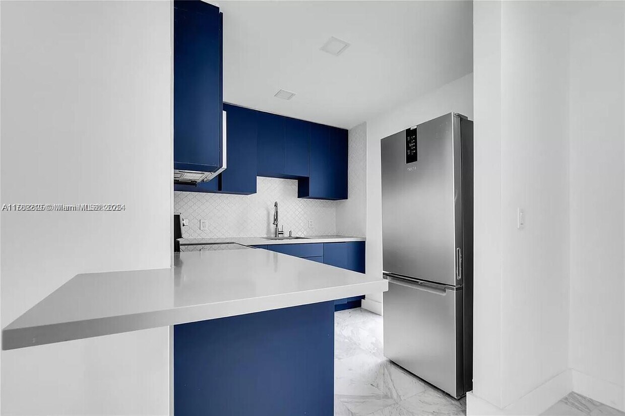 Foto principal - 1150 Euclid Ave