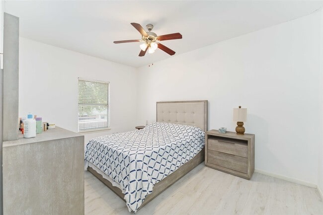 Building Photo - 710 Bering Dr