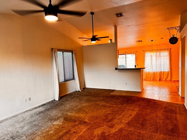 Foto del edificio - Apache Junction 3 bedroom rental