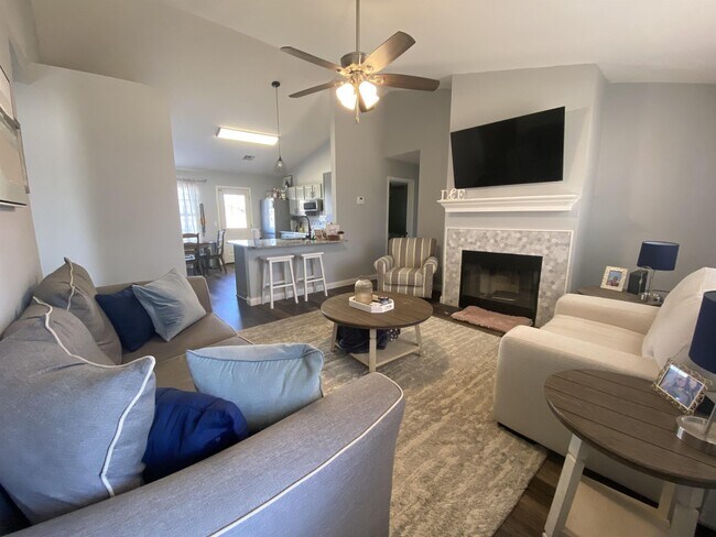 Foto del edificio - 909 N Windermere Dr