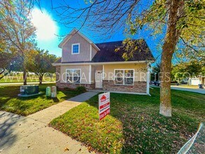 Building Photo - 4307 152nd Pl