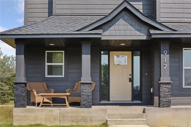 Foto del edificio - 917 174th Ave NE