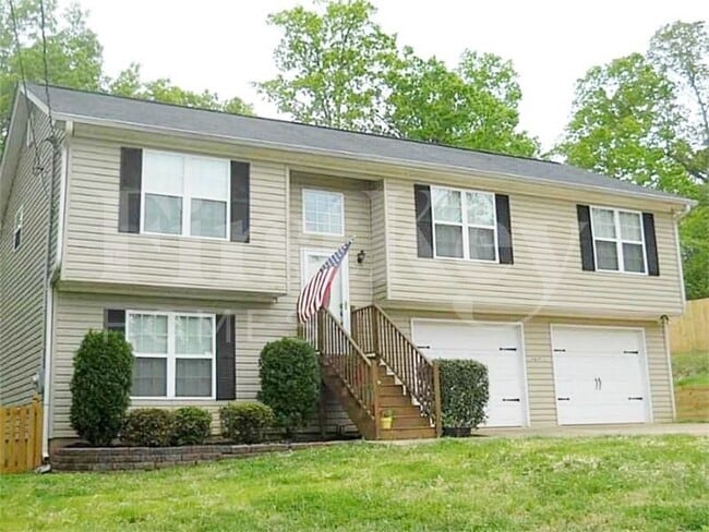 Building Photo - 7437 Dogwood Trail
