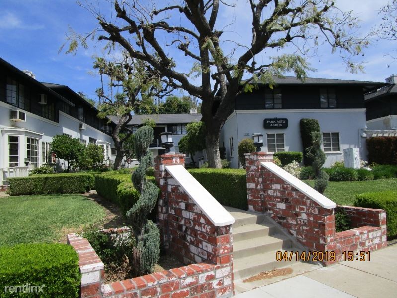 Primary Photo - 1798 Grevelia St
