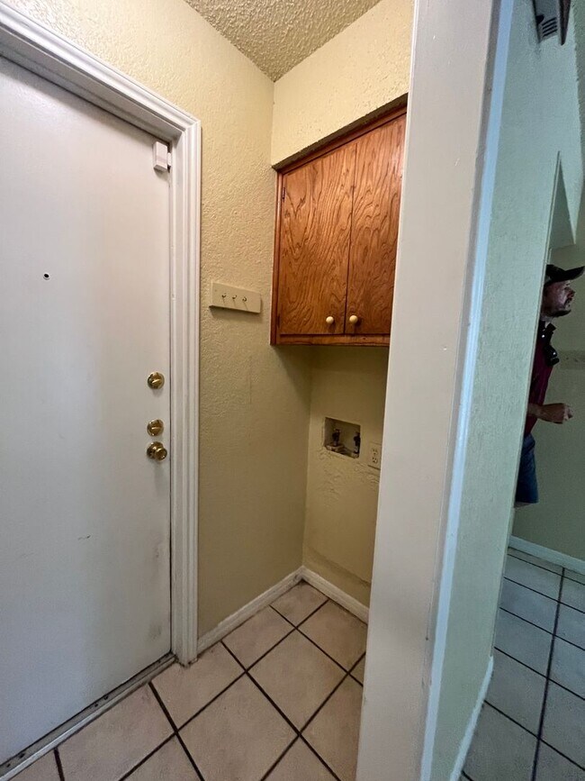 Building Photo - 2309/2311 Pena Cove