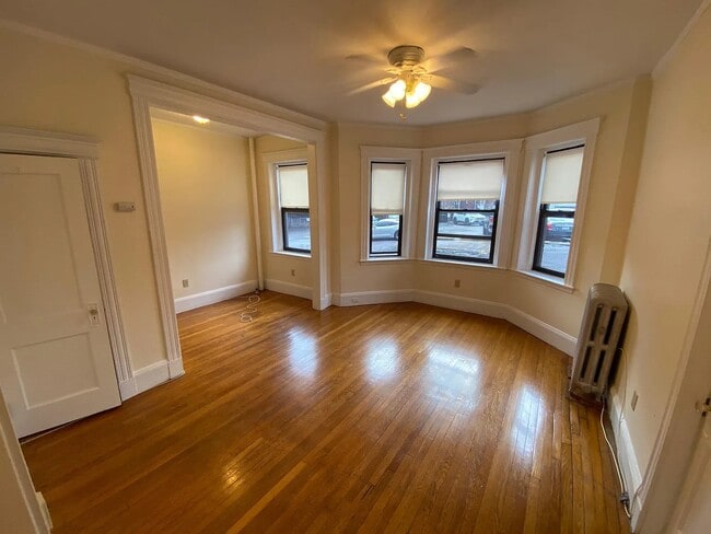 Foto del edificio - 23 Brighton Ave