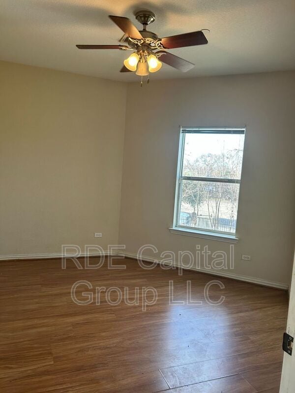 Building Photo - 5203 Bexar St