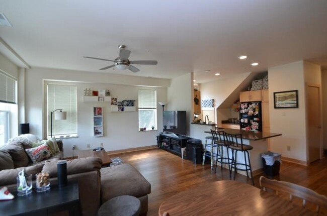 Foto del edificio - 2225 Atwood Ave
