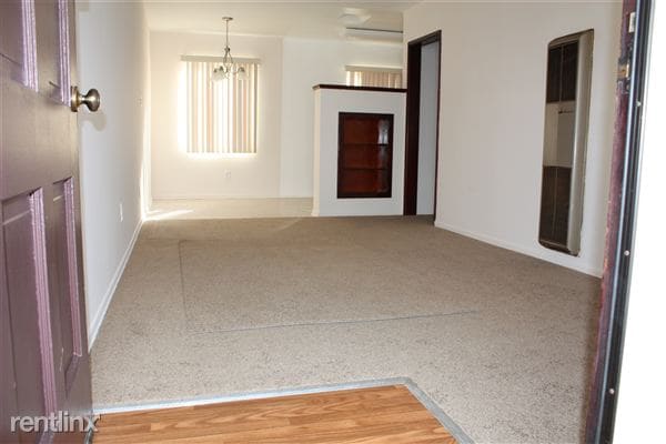 Building Photo - 5925 Crenshaw Blvd