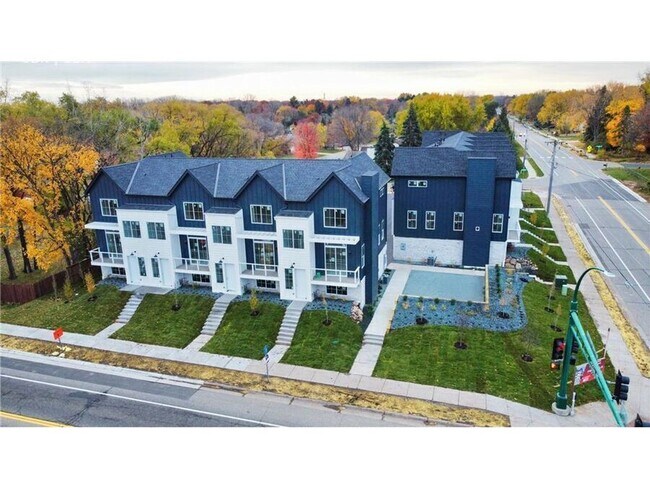 Building Photo - 2507 Jansen Ave