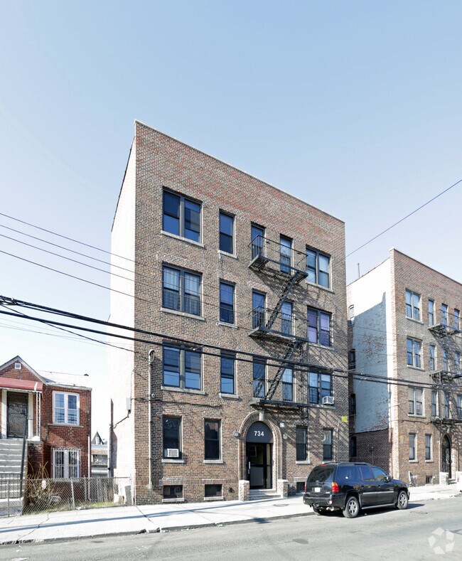 Building Photo - 734 E 228th