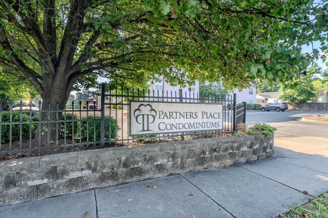 Foto del edificio - Blue Devil's Dream Condo - 3bd/3ba at Part...