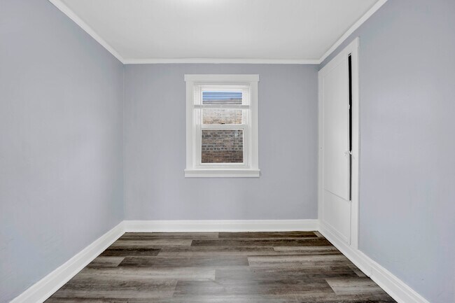 Foto del edificio - 5039 W Henderson St