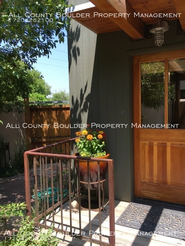 Primary Photo - Beautiful Prospect Home with Rooftop Deck