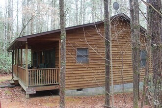 Building Photo - 60 Pine Thicket Ln