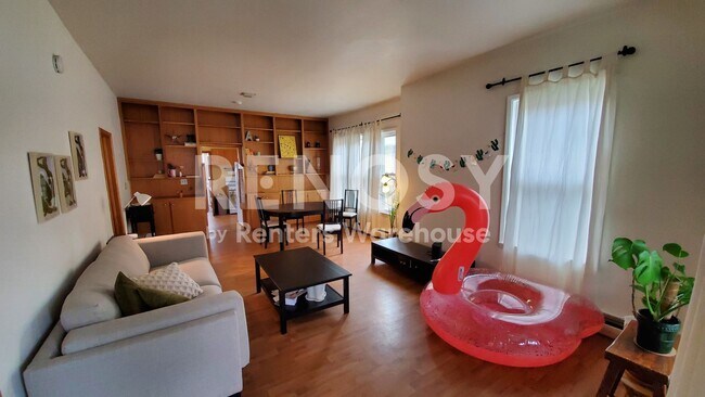 Foto del edificio - Perfect house for Students 3 Bed 2 Bath walking distance to campus