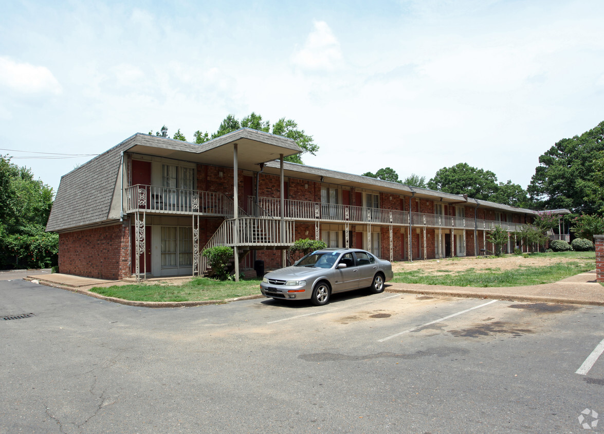 Primary Photo - Cedar Creek Apartments