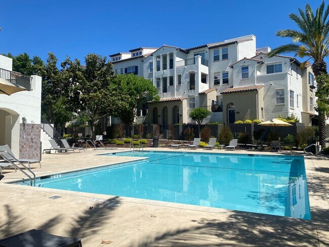 Building Photo - Dublin Ranch THE VILLAS  2 bed/2.5 bath roomy with two patios! Month to month terms OK