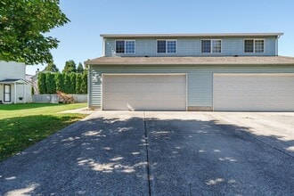 Building Photo - 804 SE 152nd Ave