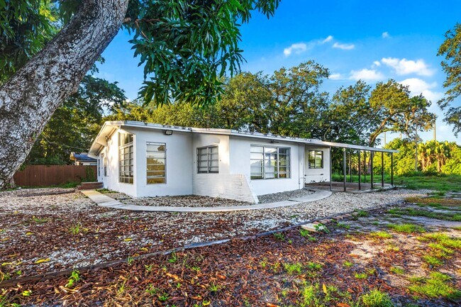Foto del edificio - 3360 N 57th Dr