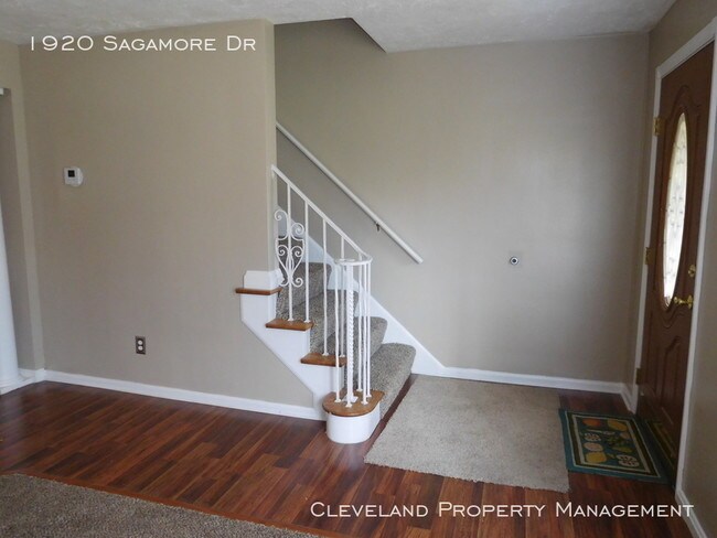 Building Photo - 1920 Sagamore Dr