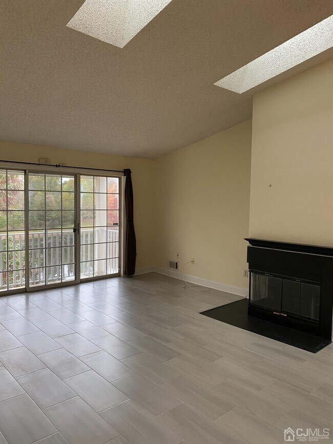 Building Photo - 317 Wimbeldon Ct