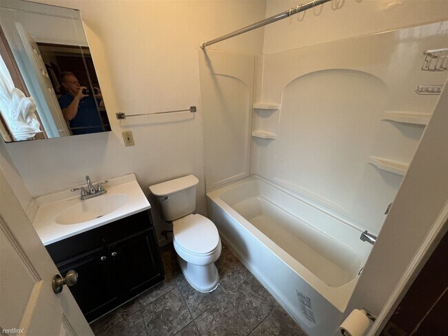 Building Photo - 4 br, 2 bath Duplex - (MAY) AUGUST(southsi...
