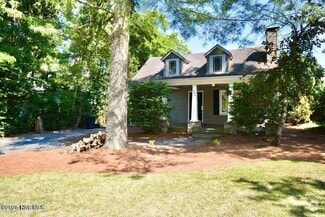 Building Photo - 835 N Ashe St