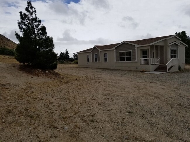 Building Photo - 5825 Rockview Rd