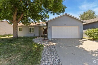 Building Photo - 4243 Pin Oak Dr