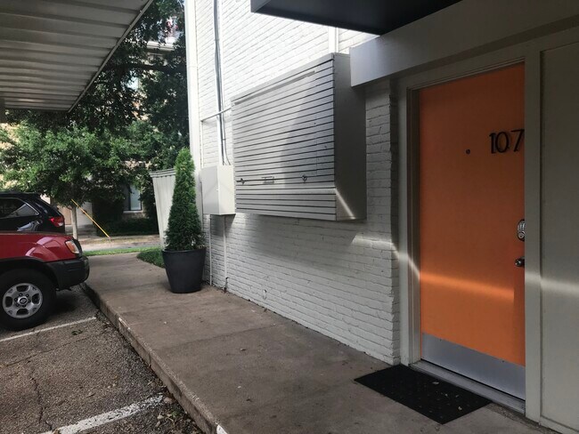 Foto del edificio - 2727 Hood St