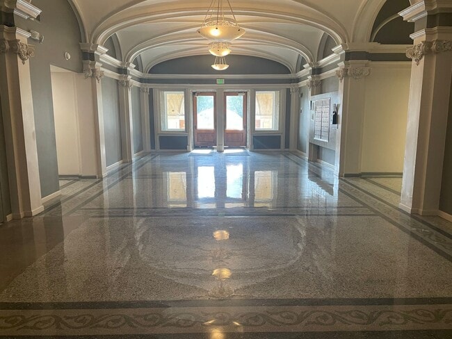 Interior Photo - St. Agnes Apartments