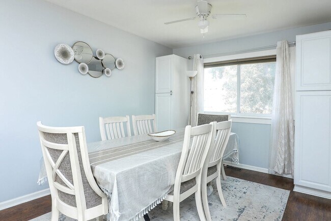 Foto del edificio - 812 W Appletree Ln