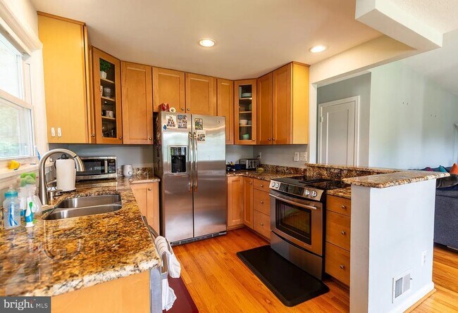 Foto del edificio - 3026 Kadala Pl