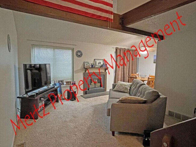 Building Photo - 4855 Bluestem Dr.